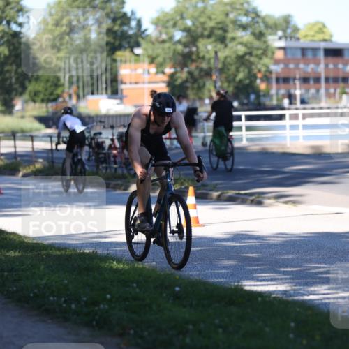 17.08.2025 - KN Förde Triathlon 2025 Yannick Fuchs http://msf.ph/oto/8627965 17.08.2025 13:34:10 Radfahren 481, 520, 494, 510, 512 meine-sportfotos.de