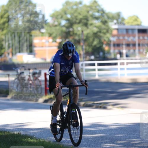 17.08.2025 - KN Förde Triathlon 2025 Yannick Fuchs http://msf.ph/oto/8627972 17.08.2025 13:34:26 Radfahren 410, 438, 535, 542, 549 meine-sportfotos.de