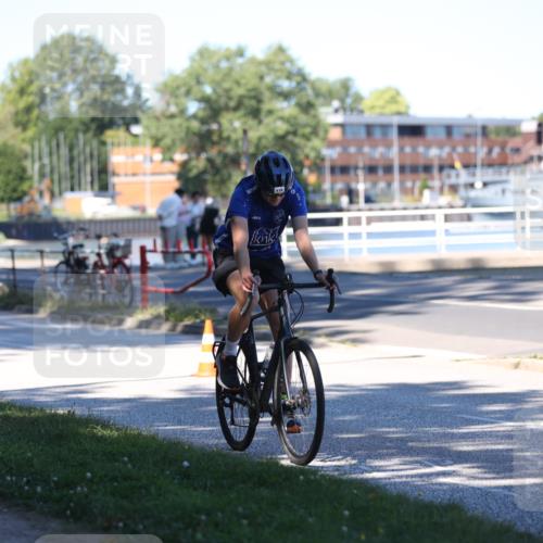 17.08.2025 - KN Förde Triathlon 2025 Yannick Fuchs http://msf.ph/oto/8627973 17.08.2025 13:34:26 Radfahren 410, 438, 535, 542, 549 meine-sportfotos.de