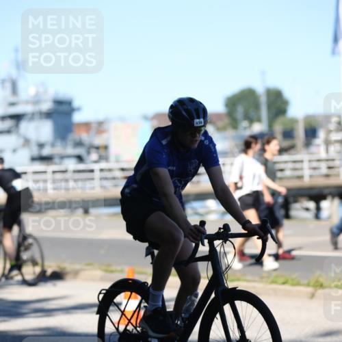 17.08.2025 - KN Förde Triathlon 2025 Yannick Fuchs http://msf.ph/oto/8627975 17.08.2025 13:34:27 Radfahren 410, 438, 535, 542, 549 meine-sportfotos.de