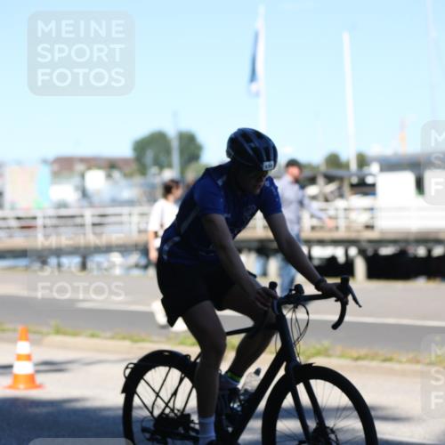 17.08.2025 - KN Förde Triathlon 2025 Yannick Fuchs http://msf.ph/oto/8627976 17.08.2025 13:34:27 Radfahren 410, 438, 535, 542, 549 meine-sportfotos.de