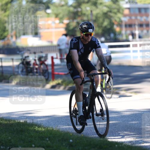 17.08.2025 - KN Förde Triathlon 2025 Yannick Fuchs http://msf.ph/oto/8627989 17.08.2025 13:34:33 Radfahren 410, 542, 410, 438, 535 meine-sportfotos.de