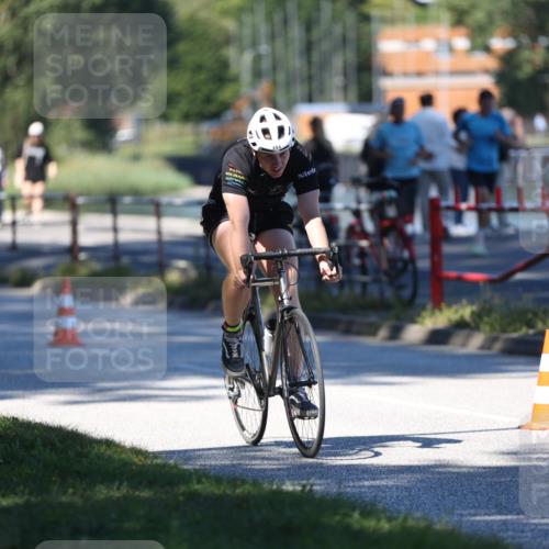 17.08.2025 - KN Förde Triathlon 2025 Yannick Fuchs http://msf.ph/oto/8628007 17.08.2025 13:34:56 Radfahren 484, 514, 524, 527, 486 meine-sportfotos.de