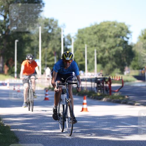 17.08.2025 - KN Förde Triathlon 2025 Yannick Fuchs http://msf.ph/oto/8628048 17.08.2025 13:40:33 Radfahren 478, 485 meine-sportfotos.de