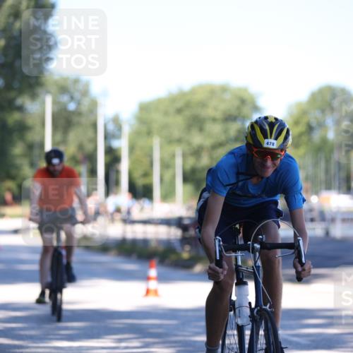 17.08.2025 - KN Förde Triathlon 2025 Yannick Fuchs http://msf.ph/oto/8628050 17.08.2025 13:40:34 Radfahren 478, 485 meine-sportfotos.de