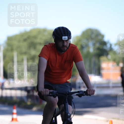 17.08.2025 - KN Förde Triathlon 2025 Yannick Fuchs http://msf.ph/oto/8628054 17.08.2025 13:40:35 Radfahren 478, 485 meine-sportfotos.de