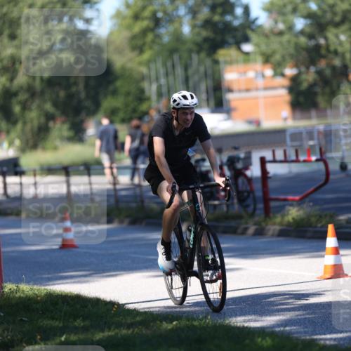17.08.2025 - KN Förde Triathlon 2025 Yannick Fuchs http://msf.ph/oto/8628071 17.08.2025 13:44:02 Radfahren 534 meine-sportfotos.de