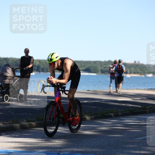 17.08.2025 - KN Förde Triathlon 2025 Yannick Fuchs http://msf.ph/oto/8628083 17.08.2025 14:54:32 Radfahren 5, 9, 10, 16 meine-sportfotos.de