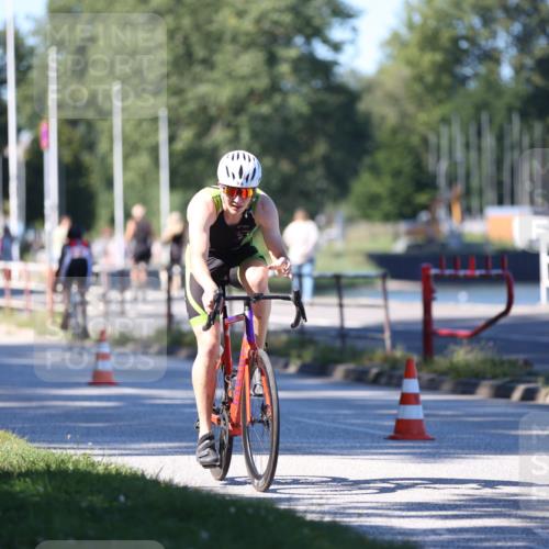 17.08.2025 - KN Förde Triathlon 2025 Yannick Fuchs http://msf.ph/oto/8628111 17.08.2025 14:56:02 Radfahren 8, 9, 5, 7, 10, 16 meine-sportfotos.de