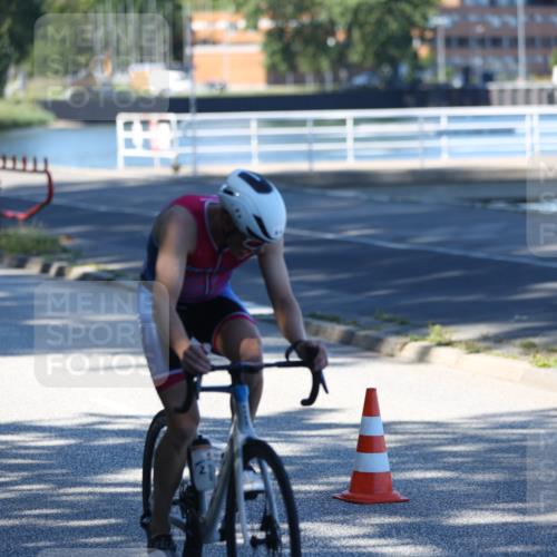 17.08.2025 - KN Förde Triathlon 2025 Yannick Fuchs http://msf.ph/oto/8628122 17.08.2025 14:57:30 Radfahren 7, 8 meine-sportfotos.de