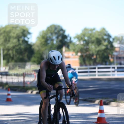 17.08.2025 - KN Förde Triathlon 2025 Yannick Fuchs http://msf.ph/oto/8628129 17.08.2025 15:03:21 Radfahren 35, 18 meine-sportfotos.de