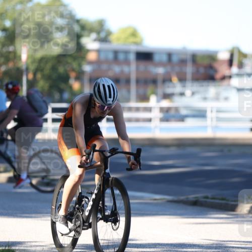 17.08.2025 - KN Förde Triathlon 2025 Yannick Fuchs http://msf.ph/oto/8628141 17.08.2025 15:04:39 Radfahren 21, 27, 34 meine-sportfotos.de