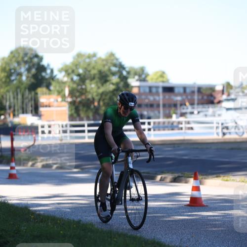 17.08.2025 - KN Förde Triathlon 2025 Yannick Fuchs http://msf.ph/oto/8628162 17.08.2025 15:05:39 Radfahren 19, 29 meine-sportfotos.de