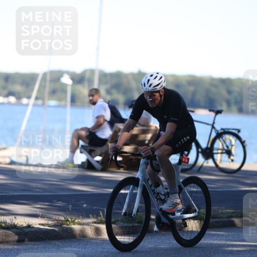 17.08.2025 - KN Förde Triathlon 2025 Yannick Fuchs http://msf.ph/oto/8628199 17.08.2025 15:19:30 Radfahren 10 meine-sportfotos.de