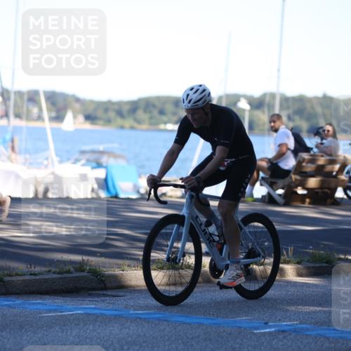 17.08.2025 - KN Förde Triathlon 2025 Yannick Fuchs http://msf.ph/oto/8628200 17.08.2025 15:19:30 Radfahren 10 meine-sportfotos.de