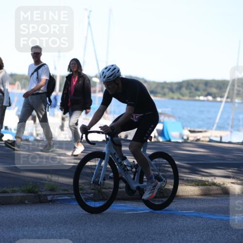 17.08.2025 - KN Förde Triathlon 2025 Yannick Fuchs http://msf.ph/oto/8628201 17.08.2025 15:19:30 Radfahren 10 meine-sportfotos.de