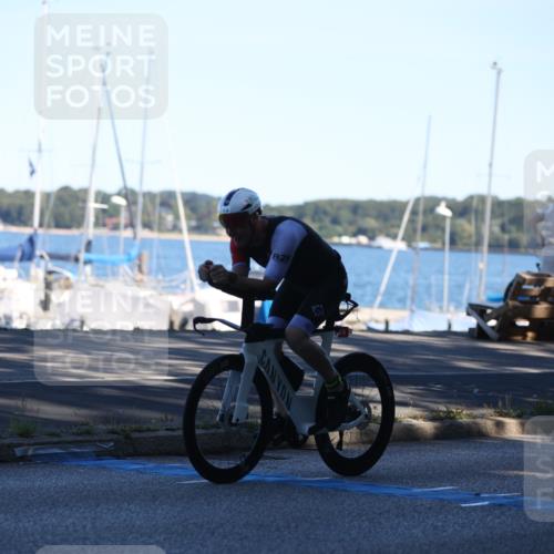 17.08.2025 - KN Förde Triathlon 2025 Yannick Fuchs http://msf.ph/oto/8628208 17.08.2025 15:20:31 Radfahren 2, 5, 12 meine-sportfotos.de