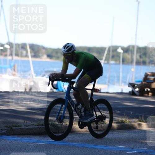 17.08.2025 - KN Förde Triathlon 2025 Yannick Fuchs http://msf.ph/oto/8628212 17.08.2025 15:20:35 Radfahren 2, 12, 5 meine-sportfotos.de