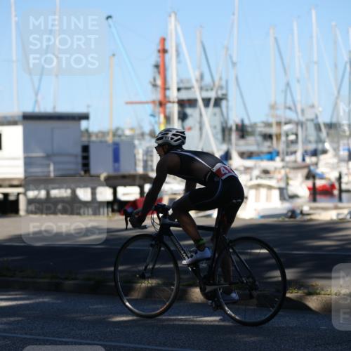 17.08.2025 - KN Förde Triathlon 2025 Yannick Fuchs http://msf.ph/oto/8628259 17.08.2025 15:21:54 Radfahren 4, 5, 8, 12, 4 meine-sportfotos.de