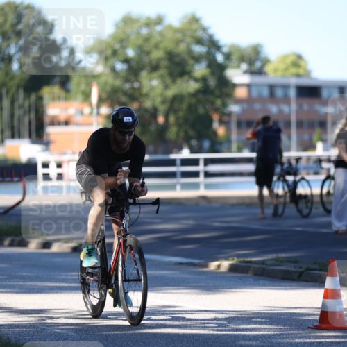 17.08.2025 - KN Förde Triathlon 2025 Yannick Fuchs http://msf.ph/oto/8628280 17.08.2025 15:22:38 Radfahren 7, 15 meine-sportfotos.de