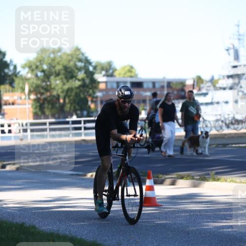 17.08.2025 - KN Förde Triathlon 2025 Yannick Fuchs http://msf.ph/oto/8628282 17.08.2025 15:22:38 Radfahren 7, 15 meine-sportfotos.de