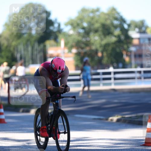 17.08.2025 - KN Förde Triathlon 2025 Yannick Fuchs http://msf.ph/oto/8628298 17.08.2025 15:23:41 Radfahren 8 meine-sportfotos.de