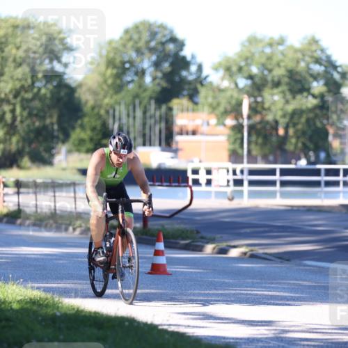 17.08.2025 - KN Förde Triathlon 2025 Yannick Fuchs http://msf.ph/oto/8628307 17.08.2025 15:25:47 Radfahren 3 meine-sportfotos.de