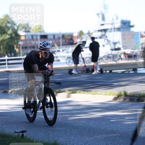 17.08.2025 - KN Förde Triathlon 2025 Yannick Fuchs http://msf.ph/oto/8628326 17.08.2025 15:26:19 Radfahren 13, 31, 33, 33 meine-sportfotos.de