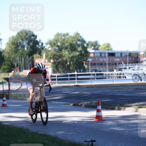 17.08.2025 - KN Förde Triathlon 2025 Yannick Fuchs http://msf.ph/oto/8628344 17.08.2025 15:27:56 Radfahren 31, 35 meine-sportfotos.de