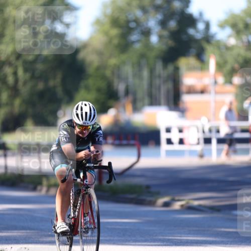 17.08.2025 - KN Förde Triathlon 2025 Yannick Fuchs http://msf.ph/oto/8628351 17.08.2025 15:28:21 Radfahren 24, 32, 22, 24 meine-sportfotos.de