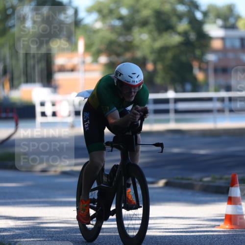 17.08.2025 - KN Förde Triathlon 2025 Yannick Fuchs http://msf.ph/oto/8628362 17.08.2025 15:29:32 Radfahren 35 meine-sportfotos.de