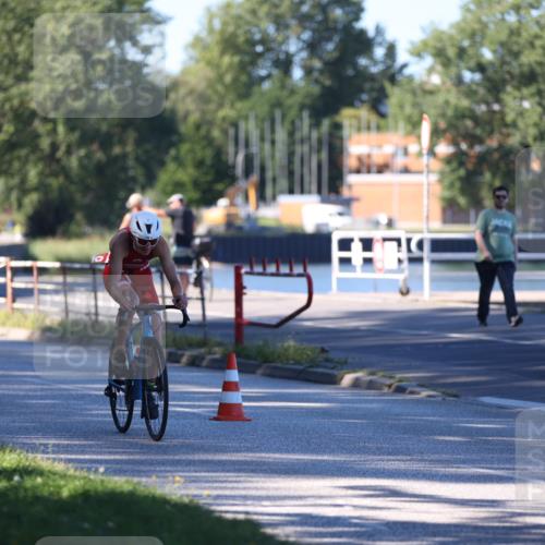 17.08.2025 - KN Förde Triathlon 2025 Yannick Fuchs http://msf.ph/oto/8628521 17.08.2025 15:41:41 Radfahren 16 meine-sportfotos.de