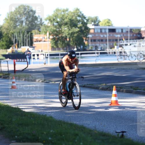 17.08.2025 - KN Förde Triathlon 2025 Yannick Fuchs http://msf.ph/oto/8628546 17.08.2025 15:45:09 Radfahren 2, 10 meine-sportfotos.de
