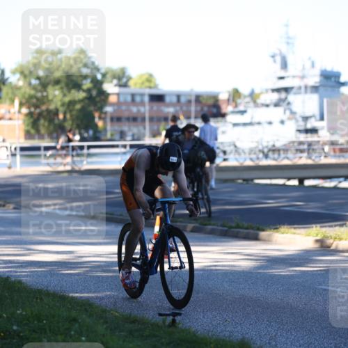 17.08.2025 - KN Förde Triathlon 2025 Yannick Fuchs http://msf.ph/oto/8628559 17.08.2025 15:47:32 Radfahren 12, 15 meine-sportfotos.de