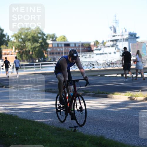 17.08.2025 - KN Förde Triathlon 2025 Yannick Fuchs http://msf.ph/oto/8628572 17.08.2025 15:47:43 Radfahren 11, 12 meine-sportfotos.de