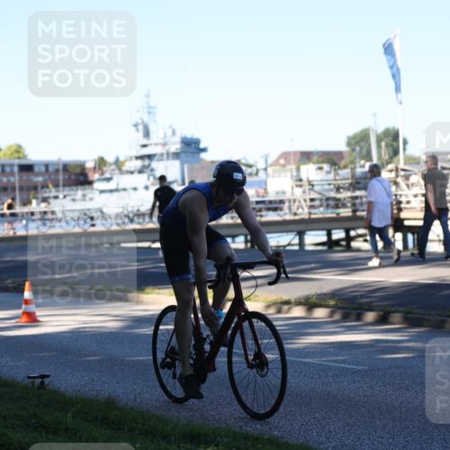 17.08.2025 - KN Förde Triathlon 2025 Yannick Fuchs http://msf.ph/oto/8628574 17.08.2025 15:47:43 Radfahren 11, 12 meine-sportfotos.de