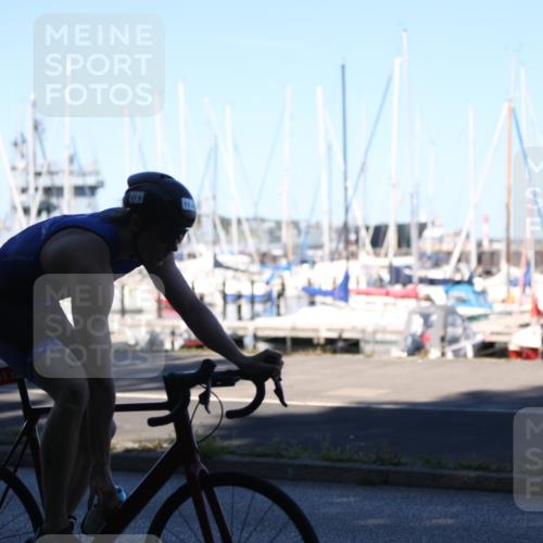 17.08.2025 - KN Förde Triathlon 2025 Yannick Fuchs http://msf.ph/oto/8628577 17.08.2025 15:47:43 Radfahren 11, 12 meine-sportfotos.de