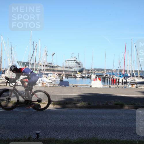 17.08.2025 - KN Förde Triathlon 2025 Yannick Fuchs http://msf.ph/oto/8628725 17.08.2025 15:26:25 Radfahren  meine-sportfotos.de