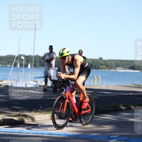 17.08.2025 - KN Förde Triathlon 2025 Yannick Fuchs http://msf.ph/oto/8628801 17.08.2025 14:54:32 Radfahren  meine-sportfotos.de