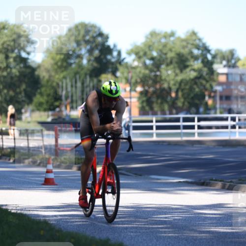 17.08.2025 - KN Förde Triathlon 2025 Yannick Fuchs http://msf.ph/oto/8628814 17.08.2025 14:55:53 Radfahren  meine-sportfotos.de