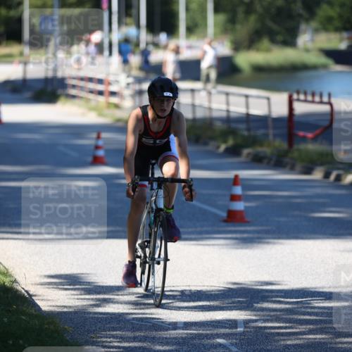 17.08.2025 - KN Förde Triathlon 2025 Yannick Fuchs http://msf.ph/oto/8628834 17.08.2025 14:57:28 Radfahren  meine-sportfotos.de
