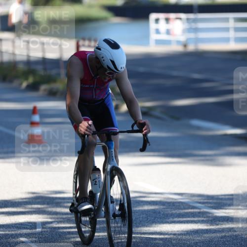 17.08.2025 - KN Förde Triathlon 2025 Yannick Fuchs http://msf.ph/oto/8628838 17.08.2025 14:57:30 Radfahren  meine-sportfotos.de