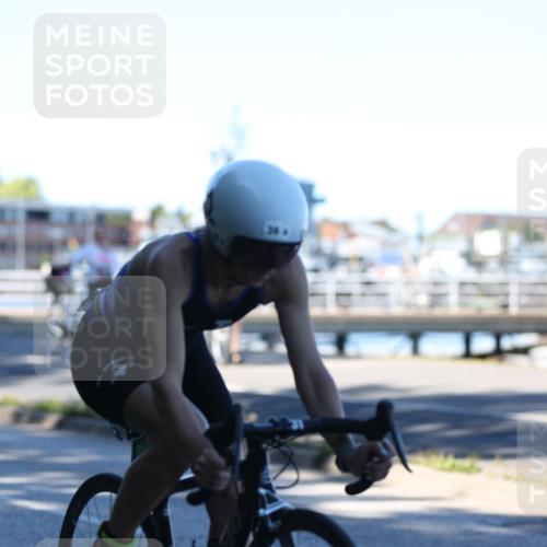 17.08.2025 - KN Förde Triathlon 2025 Yannick Fuchs http://msf.ph/oto/8628869 17.08.2025 15:05:25 Radfahren  meine-sportfotos.de