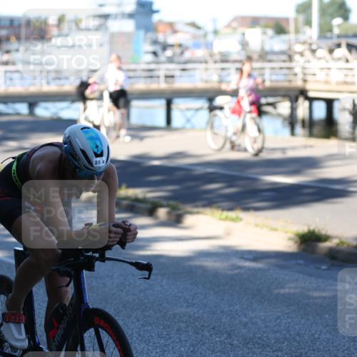 17.08.2025 - KN Förde Triathlon 2025 Yannick Fuchs http://msf.ph/oto/8628875 17.08.2025 15:05:29 Radfahren 20 meine-sportfotos.de