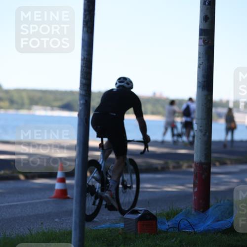 17.08.2025 - KN Förde Triathlon 2025 Yannick Fuchs http://msf.ph/oto/8628948 17.08.2025 15:20:58 Radfahren  meine-sportfotos.de