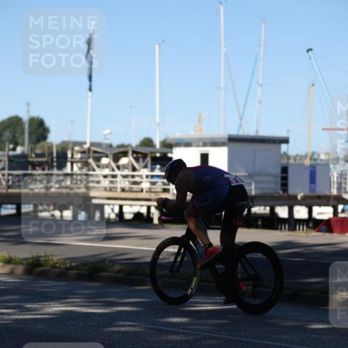 17.08.2025 - KN Förde Triathlon 2025 Yannick Fuchs http://msf.ph/oto/8628996 17.08.2025 15:22:05 Radfahren  meine-sportfotos.de