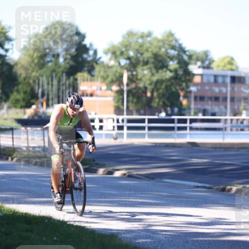 17.08.2025 - KN Förde Triathlon 2025 Yannick Fuchs http://msf.ph/oto/8629025 17.08.2025 15:25:47 Radfahren  meine-sportfotos.de