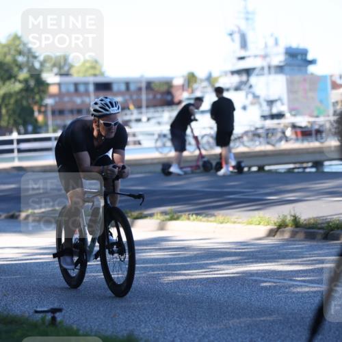 17.08.2025 - KN Förde Triathlon 2025 Yannick Fuchs http://msf.ph/oto/8629043 17.08.2025 15:26:19 Radfahren  meine-sportfotos.de