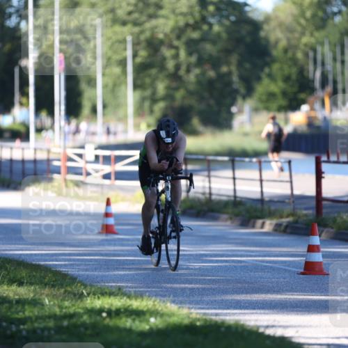 17.08.2025 - KN Förde Triathlon 2025 Yannick Fuchs http://msf.ph/oto/8629187 17.08.2025 15:36:20 Radfahren  meine-sportfotos.de