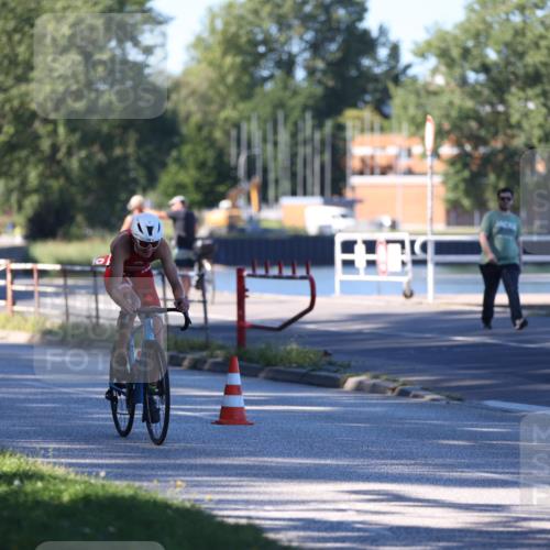 17.08.2025 - KN Förde Triathlon 2025 Yannick Fuchs http://msf.ph/oto/8629238 17.08.2025 15:41:41 Radfahren  meine-sportfotos.de